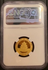 Золотая монета 100 юаней "Панда" 2018г., 8 г., 999 проба в слабе NGC MS 69